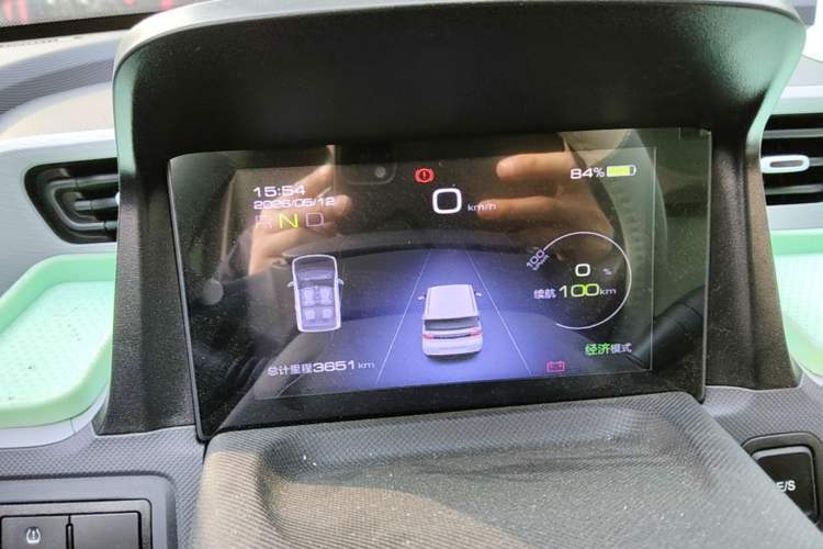 Used Wuling Hongguang MINIEV 2021 Macaron Fashion Model Lithium Iron Phosphate Instrument Cluster