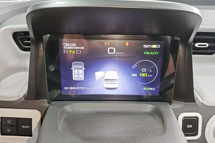 Used Wuling Hongguang MINIEV 2021 Macaron Premium Model – Lithium Iron Phosphate Instrument Cluster
