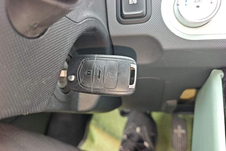Used Wuling Hongguang MINIEV 2021 Macaron Fashion Model Lithium Iron Phosphate Interior 1