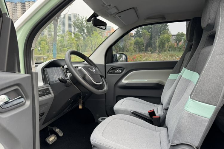Used Wuling Hongguang MINIEV 2021 Macaron Premium Model – Lithium Iron Phosphate Interior 1
