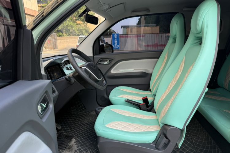 Used Wuling Hongguang MINIEV 2021 Macaron Premium Model – Lithium Iron Phosphate Interior 1