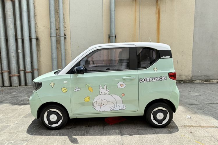 Used Wuling Hongguang MINIEV 2021 Macaron Fashion Model Lithium Iron Phosphate Interior 1