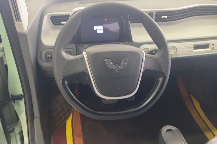 Used Wuling Hongguang MINIEV 2021 Macaron Fashion Model Lithium Iron Phosphate Interior 1