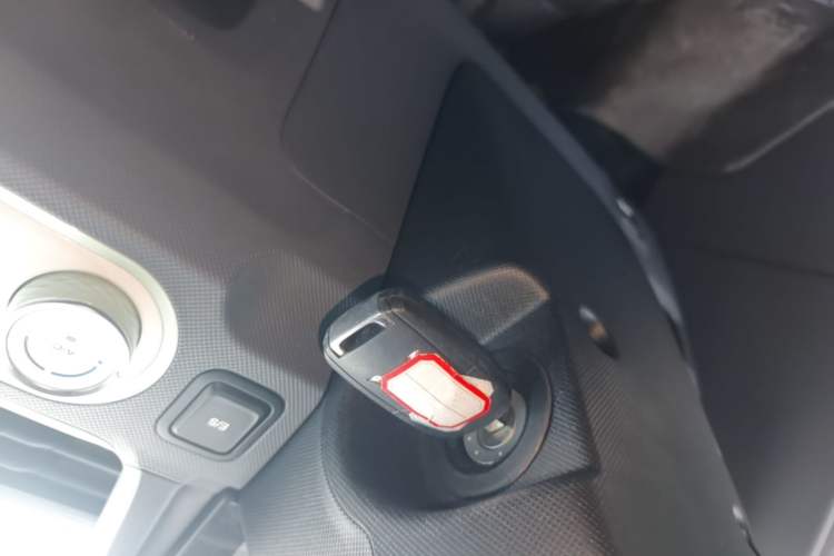 Used Wuling Hongguang MINIEV 2021 Macaron Fashion Model Lithium Iron Phosphate Interior 1