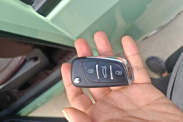 Used Wuling Hongguang MINIEV 2021 Macaron Premium Model – Lithium Iron Phosphate Interior 1