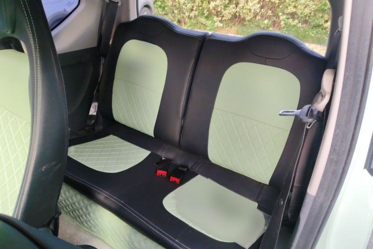 Used Wuling Hongguang MINIEV 2021 Macaron Premium Model – Lithium Iron Phosphate Interior 1