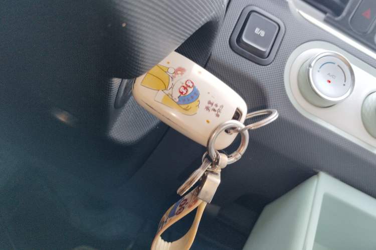 Used Wuling Hongguang MINIEV 2021 Macaron Premium Model – Lithium Iron Phosphate Interior 1
