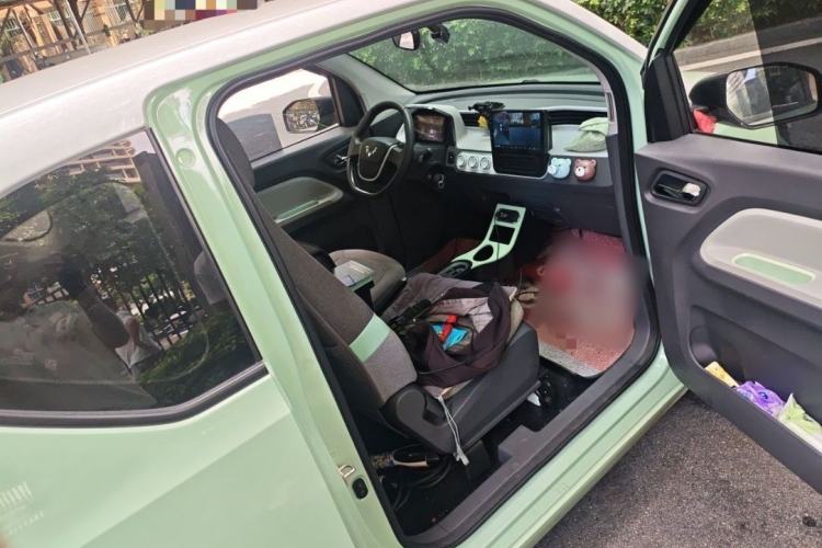Used Wuling Hongguang MINIEV 2021 Macaron Premium Model – Lithium-NMC Interior 1