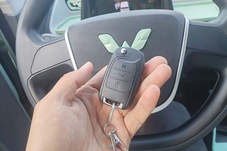 Used Wuling Hongguang MINIEV 2021 Macaron Fashion Model Lithium Iron Phosphate Interior 1
