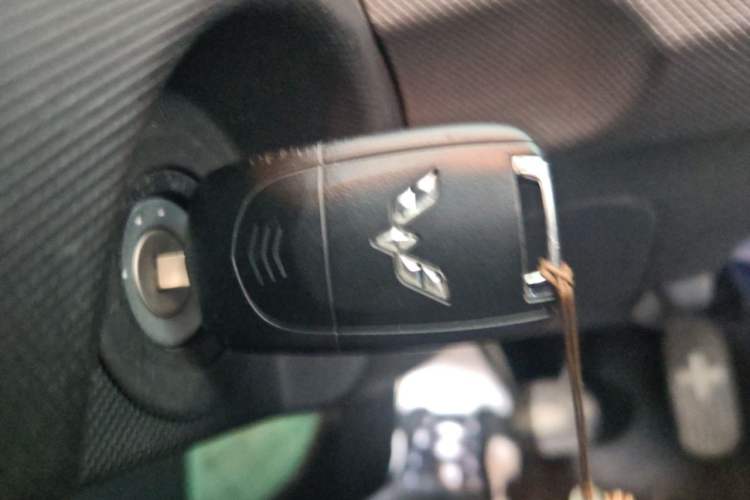 Used Wuling Hongguang MINIEV 2021 Macaron Premium Model – Lithium Iron Phosphate Interior 1
