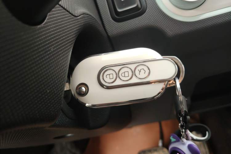 Used Wuling Hongguang MINIEV 2021 Macaron Premium Model – Lithium-NMC Interior 1