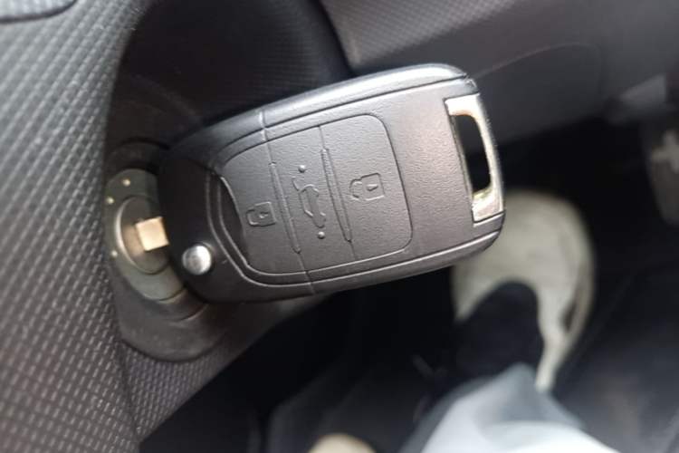 Used Wuling Hongguang MINIEV 2021 Macaron Fashion Model Lithium Iron Phosphate Interior 1
