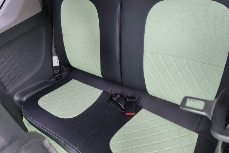Used Wuling Hongguang MINIEV 2021 Macaron Premium Model – Lithium Iron Phosphate Interior 2