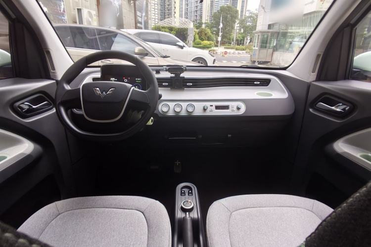 Used Wuling Hongguang MINIEV 2021 Macaron Premium Model – Lithium Iron Phosphate Interior 2