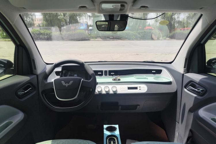 Used Wuling Hongguang MINIEV 2021 Macaron Premium Model – Lithium Iron Phosphate Interior 2