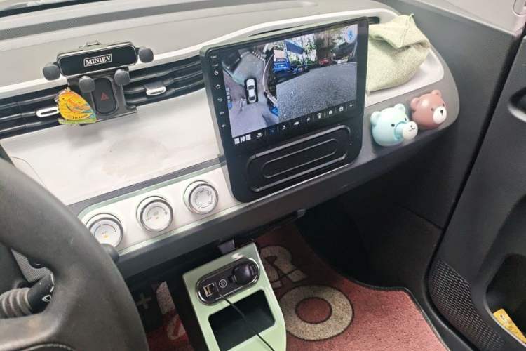Used Wuling Hongguang MINIEV 2021 Macaron Premium Model – Lithium-NMC Interior 2