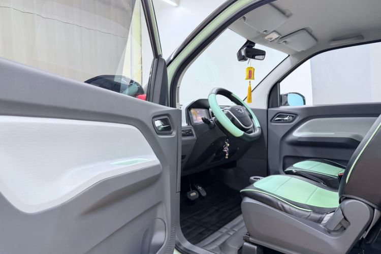 Used Wuling Hongguang MINIEV 2021 Macaron Premium Model – Lithium Iron Phosphate Interior 2