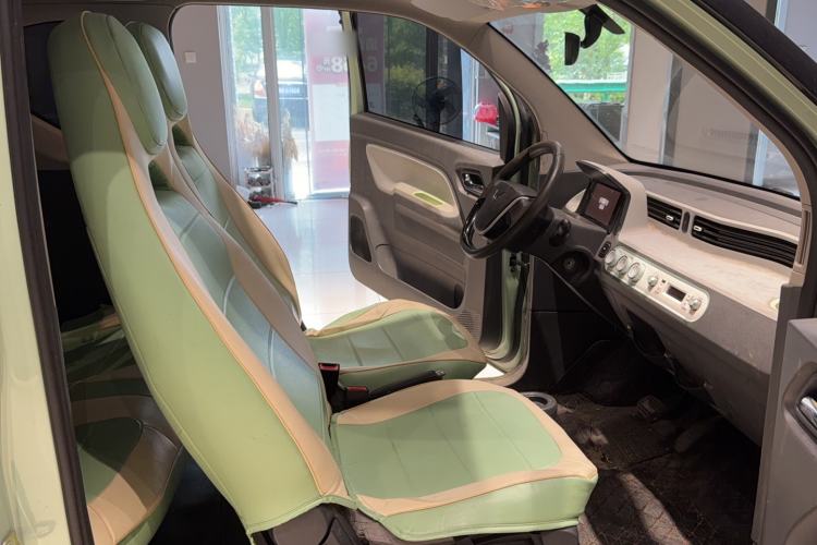 Used Wuling Hongguang MINIEV 2021 Macaron Fashion Model Lithium Iron Phosphate Interior 2