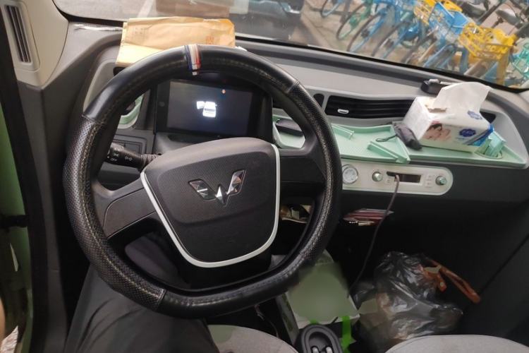 Used Wuling Hongguang MINIEV 2021 Macaron Premium Model – Lithium Iron Phosphate Interior 2