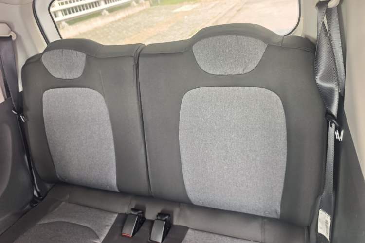 Used Wuling Hongguang MINIEV 2021 Macaron Premium Model – Lithium Iron Phosphate Interior 2