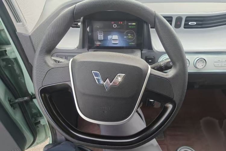 Used Wuling Hongguang MINIEV 2021 Macaron Premium Model – Lithium Iron Phosphate Interior 2