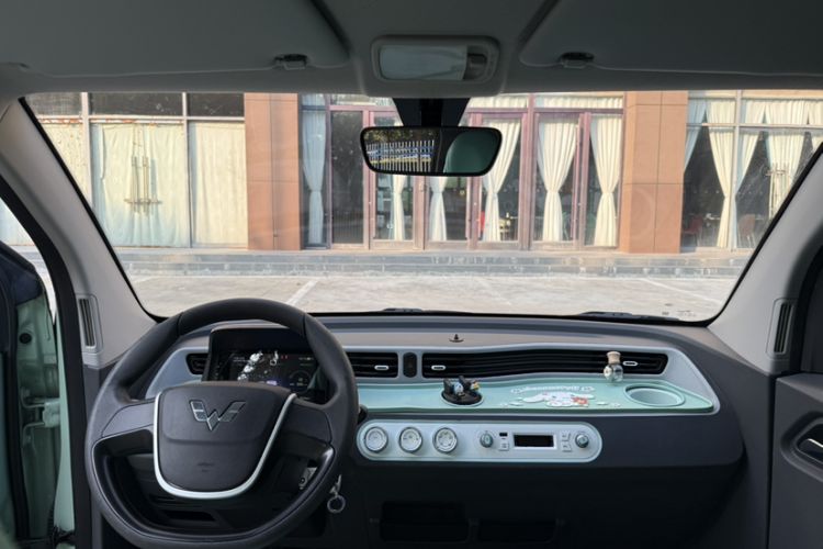 Used Wuling Hongguang MINIEV 2021 Macaron Premium Model – Lithium Iron Phosphate Interior 3