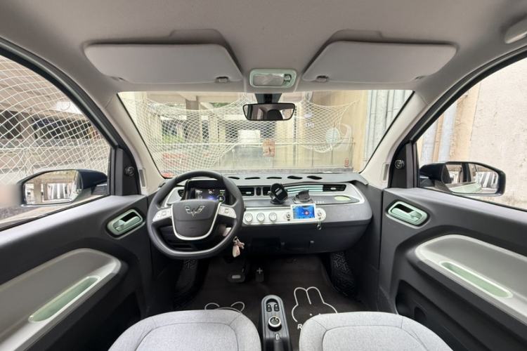 Used Wuling Hongguang MINIEV 2021 Macaron Fashion Model Lithium Iron Phosphate Interior 3