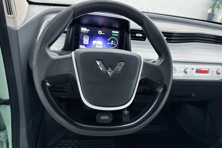 Used Wuling Hongguang MINIEV 2021 Macaron Sandwich Model 120 km Lithium Iron Phosphate Interior 3