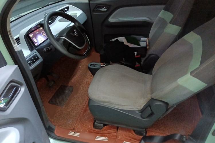 Used Wuling Hongguang MINIEV 2021 Macaron Premium Model – Lithium Iron Phosphate Interior 3