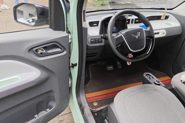 Used Wuling Hongguang MINIEV 2021 Macaron Fashion Edition Lithium-Ion Battery Interior 3