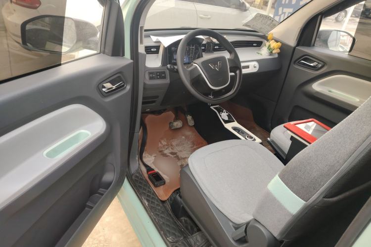 Used Wuling Hongguang MINIEV 2021 Macaron Premium Model – Lithium-NMC Interior 3