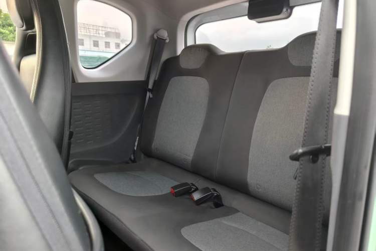 Used Wuling Hongguang MINIEV 2021 Macaron Premium Model – Lithium Iron Phosphate Interior 3