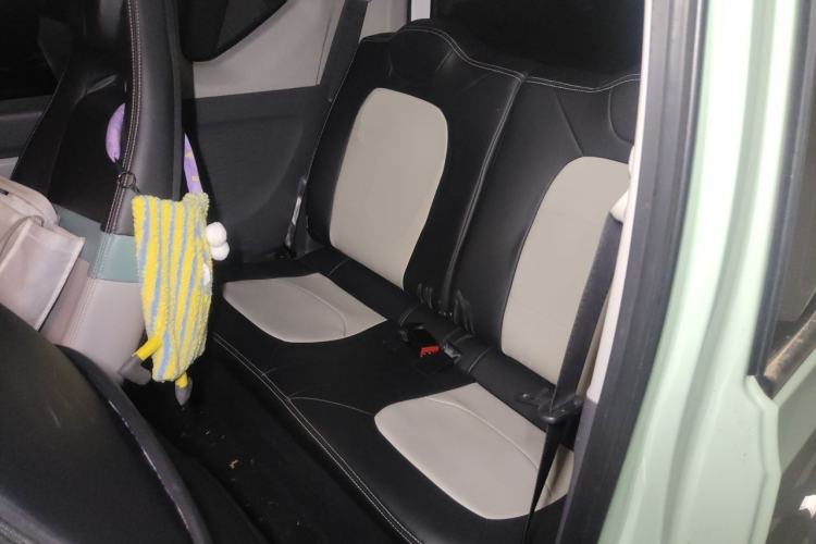 Used Wuling Hongguang MINIEV 2021 Macaron Fashion Edition Lithium-Ion Battery Interior 4