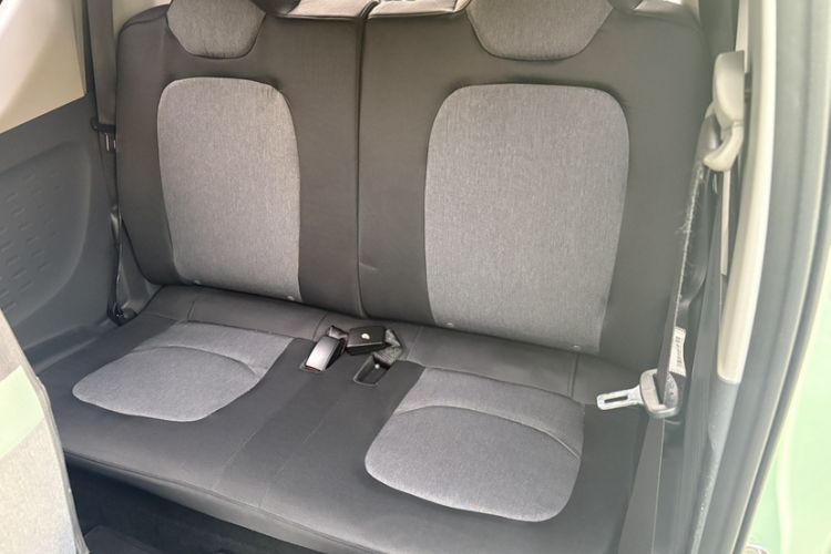 Used Wuling Hongguang MINIEV 2021 Macaron Sandwich Model 170 km Lithium Iron Phosphate Interior 4
