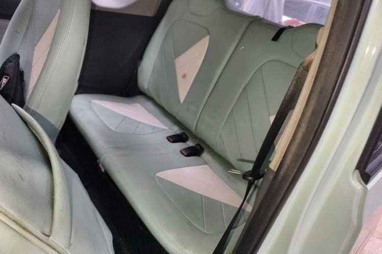 Used Wuling Hongguang MINIEV 2021 Macaron Premium Model – Lithium Iron Phosphate Interior 4