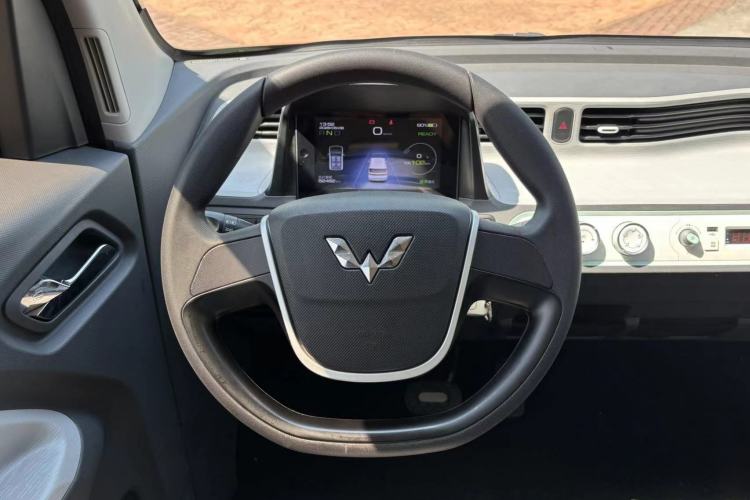 Used Wuling Hongguang MINIEV 2021 Macaron Premium Model – Lithium Iron Phosphate Interior 8