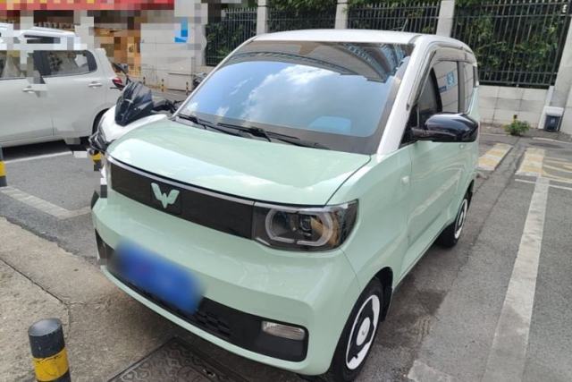 Ojetý Wuling Hongguang MINIEV 2021 Macaron Fashion Model Lithium Iron Phosphate