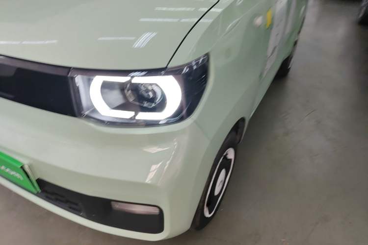 Used Wuling Hongguang MINIEV 2021 Macaron Premium Model – Lithium Iron Phosphate Left Front Headlight