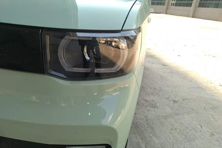 Used Wuling Hongguang MINIEV 2021 Macaron Premium Model – Lithium Iron Phosphate Left Front Headlight