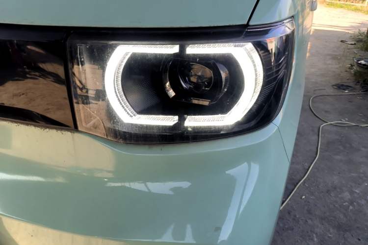 Used Wuling Hongguang MINIEV 2021 Macaron Fashion Edition Lithium-Ion Battery Left Front Headlight