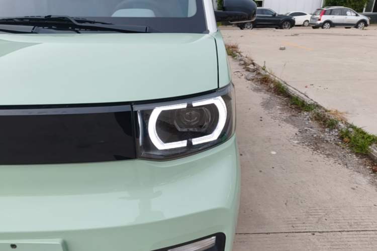 Used Wuling Hongguang MINIEV 2021 Macaron Premium Model – Lithium Iron Phosphate Left Front Headlight