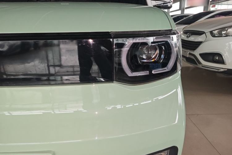 Used Wuling Hongguang MINIEV 2021 Macaron Sandwich Model 120 km Lithium Iron Phosphate Left Front Headlight