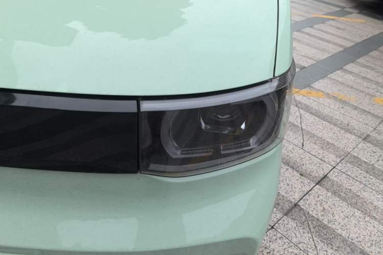 Used Wuling Hongguang MINIEV 2021 Macaron Fashion Model Lithium Iron Phosphate Left Front Headlight