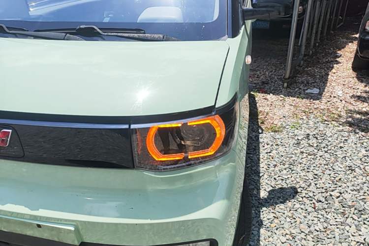 Used Wuling Hongguang MINIEV 2021 Macaron Premium Model – Lithium Iron Phosphate Left Front Headlight
