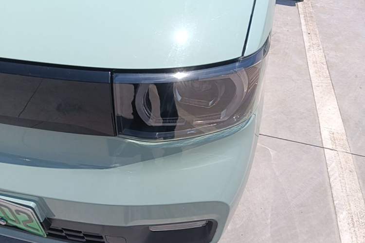 Used Wuling Hongguang MINIEV 2021 Macaron Sandwich Model 170 km Lithium Iron Phosphate Left Front Headlight
