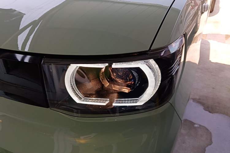 Used Wuling Hongguang MINIEV 2021 Macaron Premium Model – Lithium-NMC Left Front Headlight