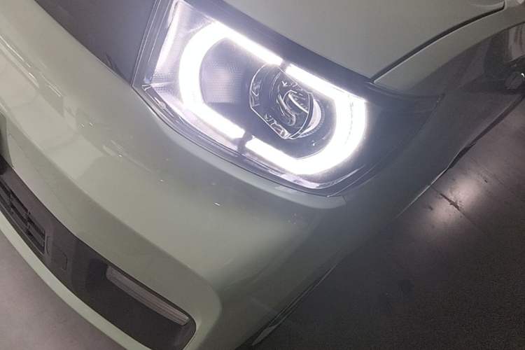 Used Wuling Hongguang MINIEV 2021 Macaron Premium Model – Lithium Iron Phosphate Left Front Headlight