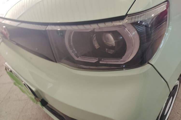 Used Wuling Hongguang MINIEV 2021 Macaron Fashion Model Lithium Iron Phosphate Left Front Headlight