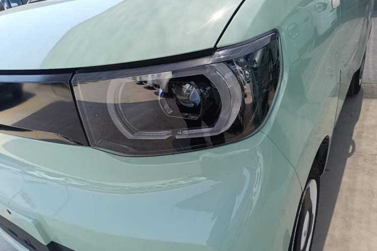 Used Wuling Hongguang MINIEV 2021 Macaron Fashion Model Lithium Iron Phosphate Left Front Headlight