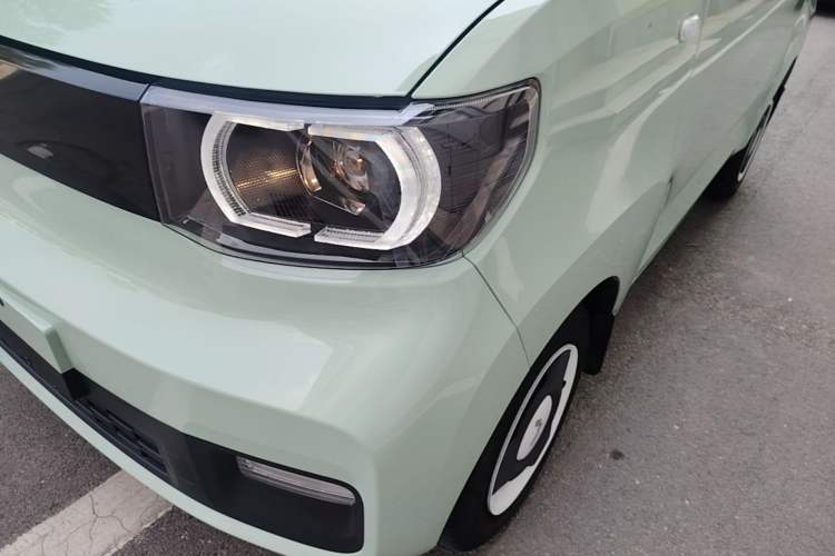Used Wuling Hongguang MINIEV 2021 Macaron Fashion Edition Lithium-Ion Battery Left Front Headlight